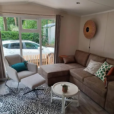 Casa de Férias Boshuis Met Grote Tuin I Met Zwembad Hoenderloo